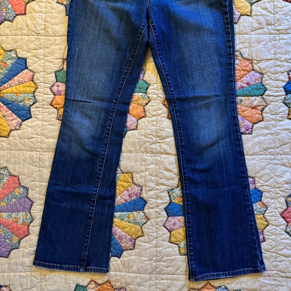 Women's Levis 515 Boot Cut Jeans Blue Mid Rise Dark Wash Cotton Blend Size 6 - Picture 3 of 14